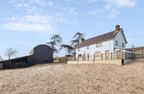 Tirabad House | Upper Caerfaelog Farmhouse