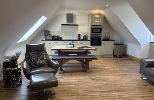 Horncastle Apartment | Upper Pentlands