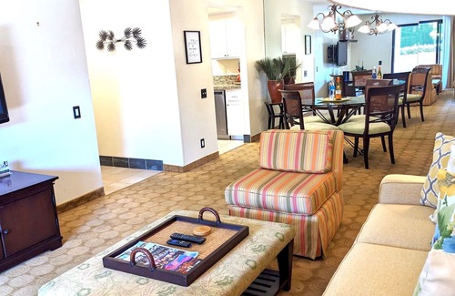 Downtown Palm Springs Condo | Upscale 2Bed/2Bath Condo at Prime Location w/Kitchen Laundry, WiFi, Security.