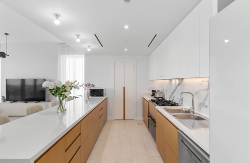 Dubai Marina Apartment | Upscale Apt w/Open Sea and Bluewaters Vws in JBR