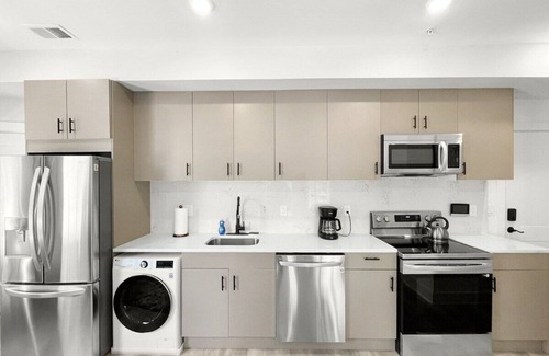 Northeast Bed & Breakfast | Upscale Capitol Hill Unit | Heart of Washington DC