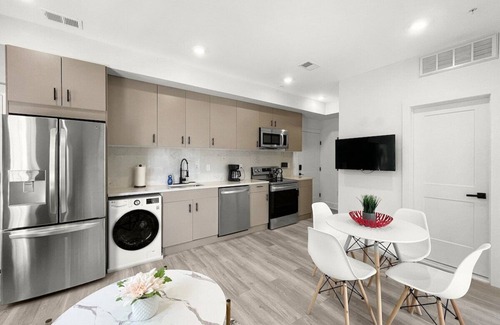 Northeast Bed & Breakfast | Upscale Capitol Hill Unit | Heart of Washington DC