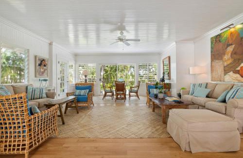 Lanikai House | Upscale Kailua Getaway Steps to Swim Beach!