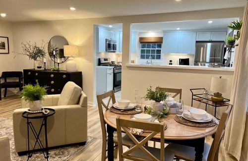 Williamsville Apartment | Upscale Luxury Apt, 2 minute walk to Glenn Park and Britesmith!