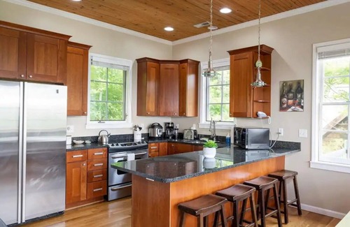 Wolf Laurel Ski Chalet | Upscale mountain retreat w/hot tub and WOW VIEWS!