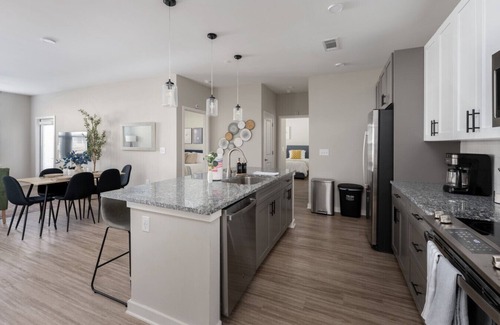 Athens Apartment | Upscale, New Apt | Pool | Long Stays