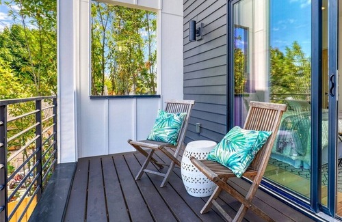 West End House | Upscale - New Build - Puget Sound View - EV - Home#1
