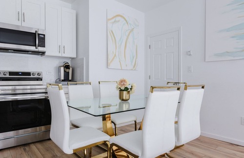 Dunwoodie House | Upscale NY Home with Easy Parking!