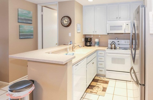 Oceanside Condo | Upscale One bdrm condo- Stunning Ocean & Harbor views -E201 North Coast Village