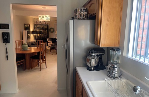 Tucson House | Upscale Patio Home with Designer touches in Tucson Close to TMC/Riverwalk