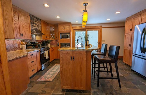 Timberline House | Upscale, Quiet & Private, Easily Accessible