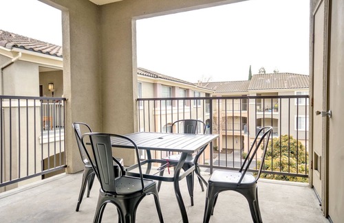 South San Jose Apartment | Upscale San Jose 1BR w/Gym, Pool & W/D, near WF & Costco, by Blueground