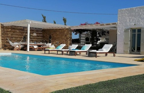 Paros Villa | Upscale seaside villa, breathtaking view, near Naoussa and Santa Maria