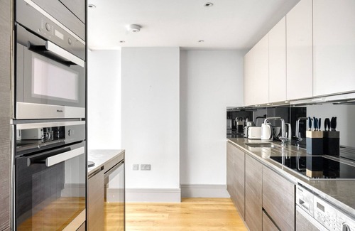 Primrose Hill Apartment | Upscale St Johns Wood 2BR w/Balcony, nr Regents Park, by Blueground