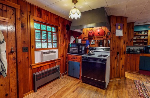 Oliverea Cabin | Upstate Cabin with Hot Tub