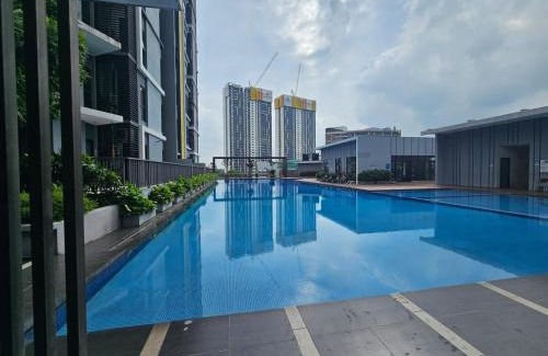 Bandar Puteri Puchong Apartment | Urban cityscape
