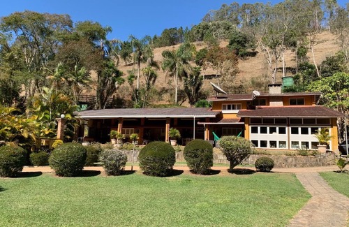 Teresopolis House | Urban comfort in a totally rural setting