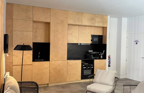 Central District Hotel | Urban Cube Hostel Granada