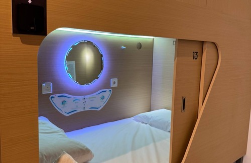 Central District Hotel | Urban Cube Hostel Granada