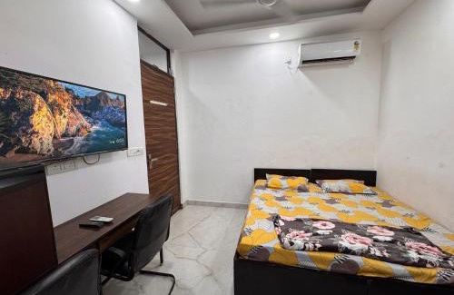 Old Rajinder Nagar Apartment | Urban ease homestay