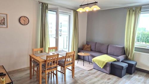 Wrzesnia Apartment | Urban Green Września,Przytulny apartament z parkingiem