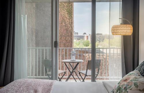 Quartier des Spectacles Apartment | Urban Hideout - Downtown Haven