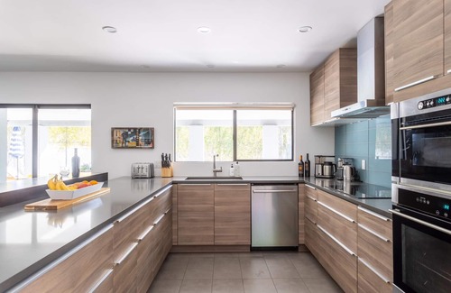 Camelback East House | Urban Iconic Retreat Pool, B-Ball, Near Airport