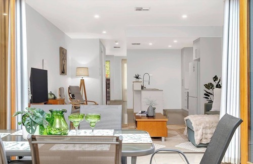 Mawson Lakes House | Urban Junction Walk to Mawson Lakes Dining and Shops