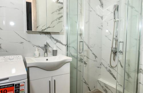 Neapoli-Sykies Apartment | Urban Luxury Side 2