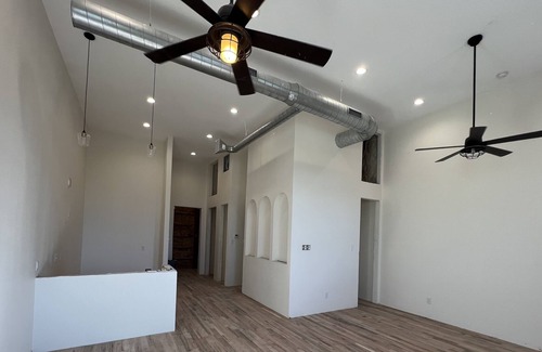 Fort Worth Apartment | Urban oasis across the street from Texas Wesleyan. Close to everything in DFW!