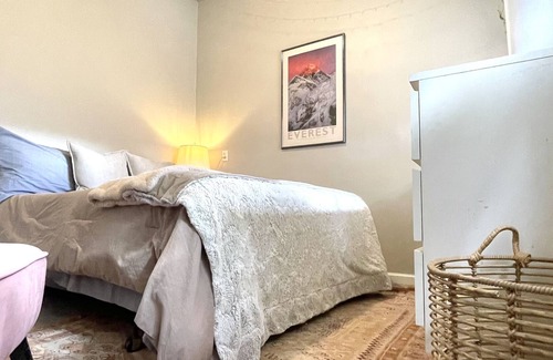 Poplar Grove House | Urban Oasis: Nature, Biking Trails, Food Hubs, and Rock Climbing Gym!