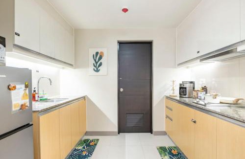 Bagumbayan House | Urban Oasis Serenity in the City w Pool Gym More