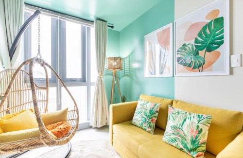 Bagumbayan House | Urban Oasis Serenity in the City w Pool Gym More