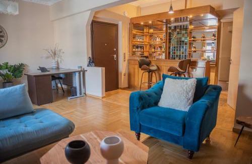Piraeus Apartment | Urban Oasis, Stylish Short Stay Apartment in Piraeus Center