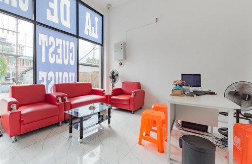 Sampit Hotel | Urbanview Hotel La De Grizz Syariah Sampit by RedDoorz