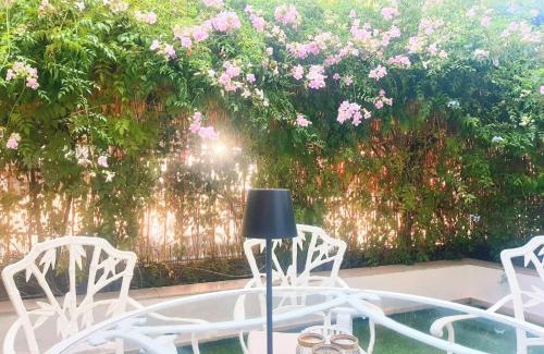 La Caleta Apartment | Urbe10 Pries Garden