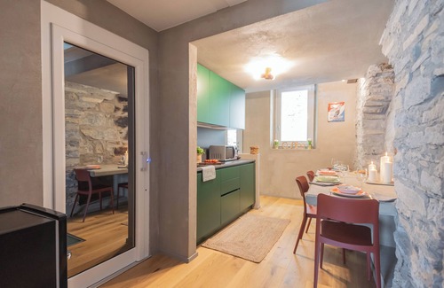 Carate Urio Apartment | Urio's Castle Suites by Rent all Como