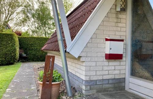 Anjum House | Urlaubsruhe 6 Pers Holiday home w terrace close to National Park Lauwersmeer