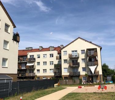 Brochow Apartment | Urocze mieszkanie z ogródkiem i bezpłatny parking