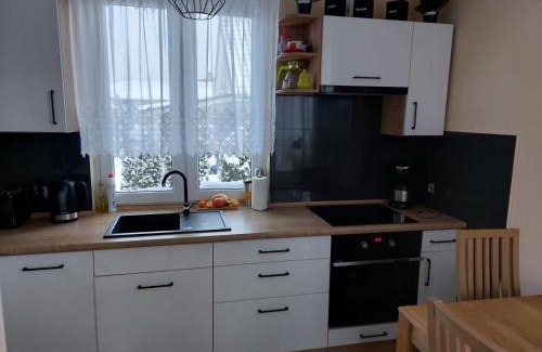 Lipowa House | Uroczy Domek z Kominkiem