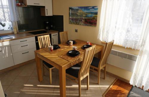 Lipowa House | Uroczy Domek z Kominkiem