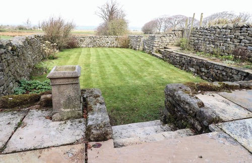 Fourstones Near Bentham Cottage | USHERWOODS BARN, pet friendly, luxury holiday cottage in Tatham
