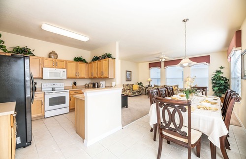 Cypress Pointe Villa | UTOPIA-10 mins Disney, UPGRADED Pool/Spa,Games Room, WIFI,Gated Community