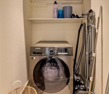 Dubai Marina Apartment | Utra Lux Large 1 BR with Sunset Views and Private Beach