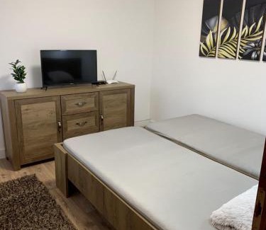 Dinnyes Apartment | Várlak Apartman
