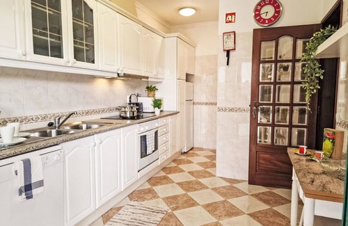 Urbanizacao dos Calicos House | V2 Caliços by Interhome