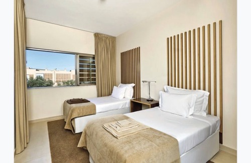 Salgados Villa | V4 lagoon villa with private pool