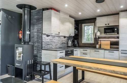 Rovaniemi House | Vaaranpää by Interhome