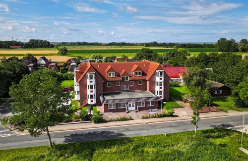 Cappel-Neufeld Apartment | Vacation apartment Hansekogge 3-16, dreamy and directly on the Wadden Sea.