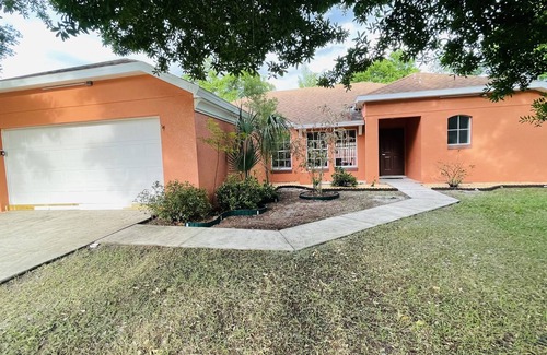 Deltona Lakes House | Vacation and relaxation home